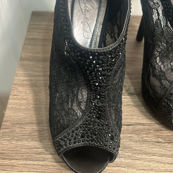 MICHAELANGELO BLACK LACE BEADED HIGH HEELS BACK ZIPPER SANDALS SIZE 8 - Picture 4 of 10
